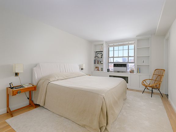 5th image of 45 Christopher St #8AG