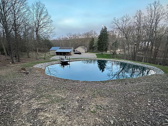 2nd image of 475 Raysville Rd
