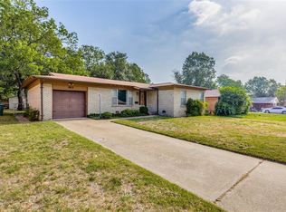 7013 Greenlee St, Fort Worth, TX 76112