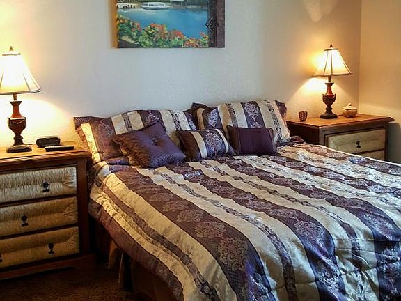ONE KING BED IN MASTER