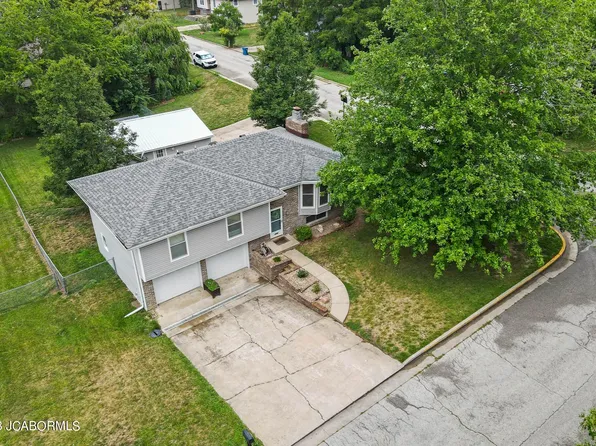 1310 Biscayne Dr, Jefferson City, MO 65109