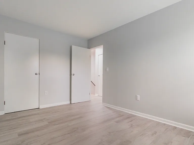 Carpenter Apartments — Photo 15