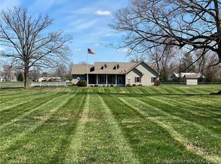 671 Cedar St, Scottsburg, IN 47170