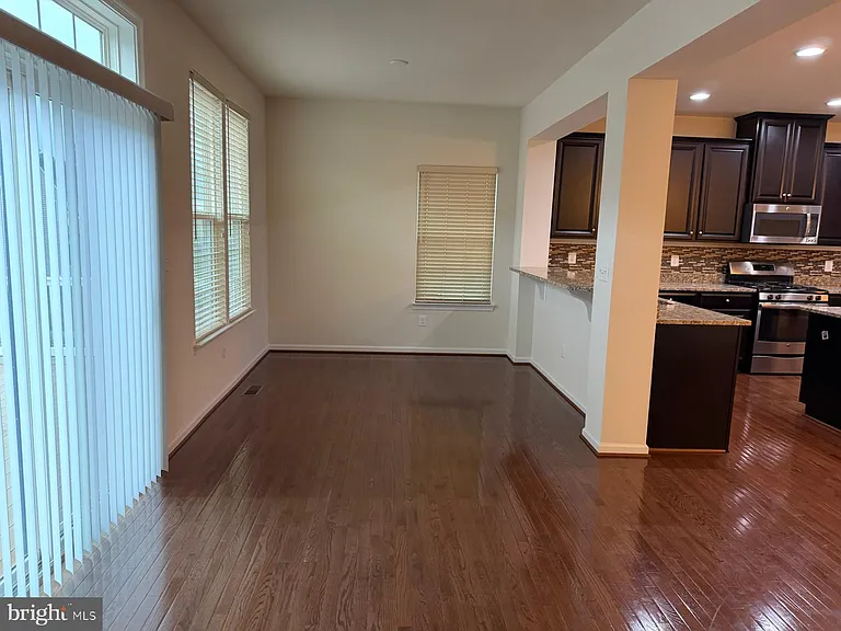 25707 Bishop Grove Ter — Photo 21
