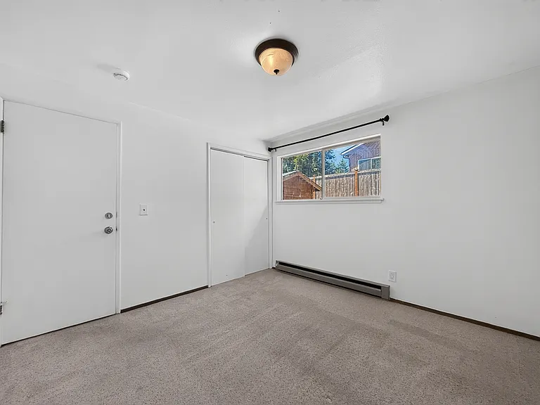 5025 S 167th St — Photo 17