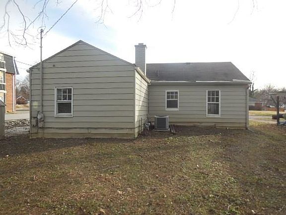 2nd image of 212 N Alvord Blvd