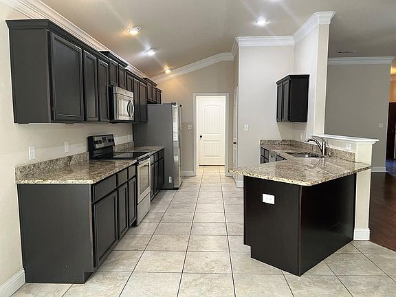 3rd image of 506 Wagner Dr