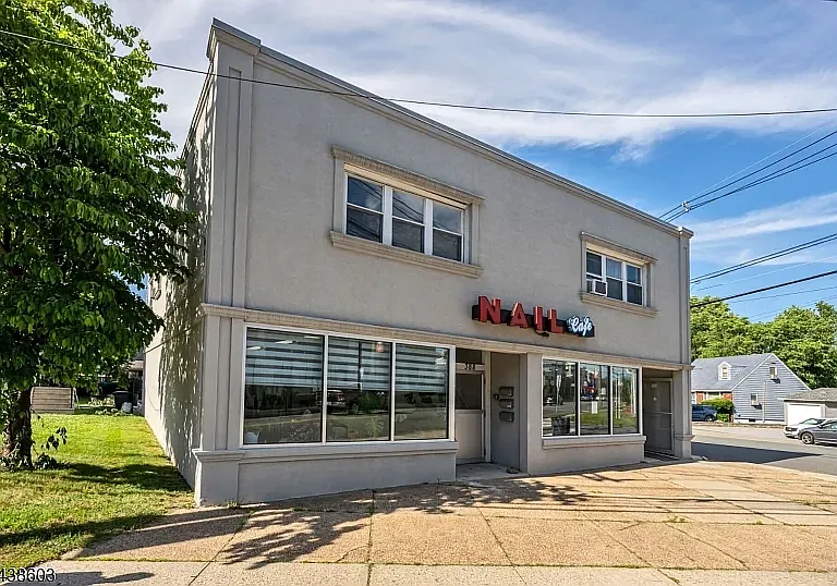 388 Main St — Photo 11