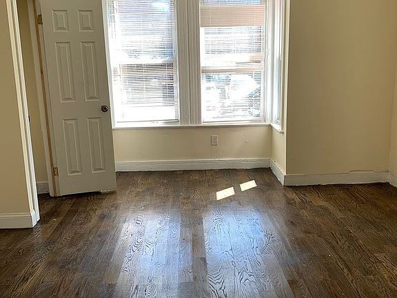 3rd image of 304 N 5th St APT 1