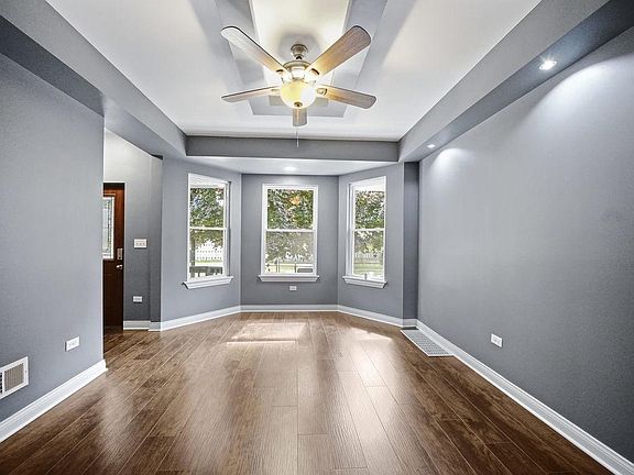 5th image of 2622 S 58th Ave