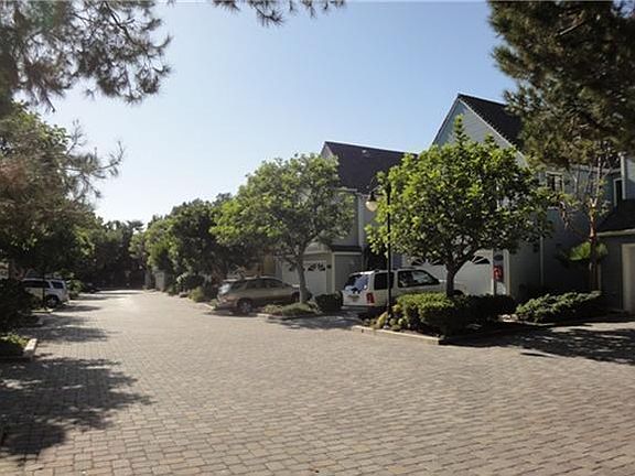 3rd image of 6039 Loynes Dr
