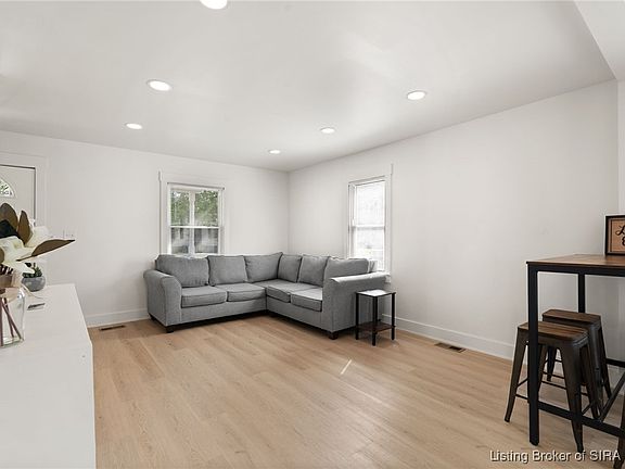 5th image of 741 N McKinley Avenue