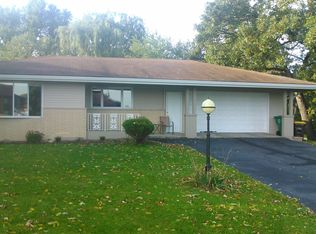 21313 Heritage Ln, Harvard, IL 60033