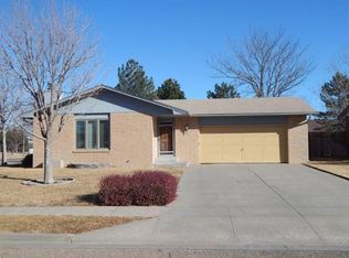 2322 N Zipper St, Garden City, KS 67846