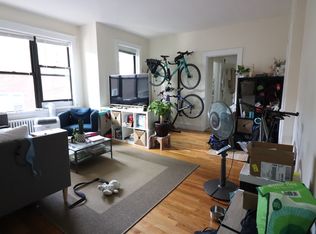 122 Babcock St APT 33A, Brookline, MA 02446