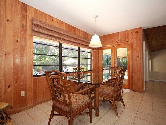 4th image of 17701 SW 75th Ave