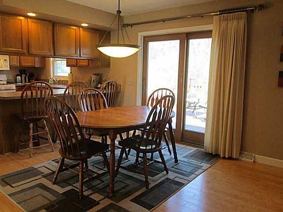 4th image of 4030 Creekside Dr