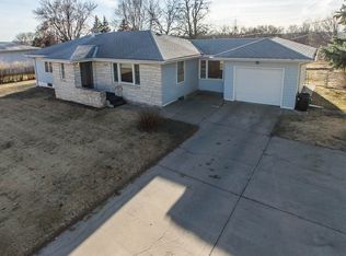 5502 S 53rd St, Omaha, NE 68117