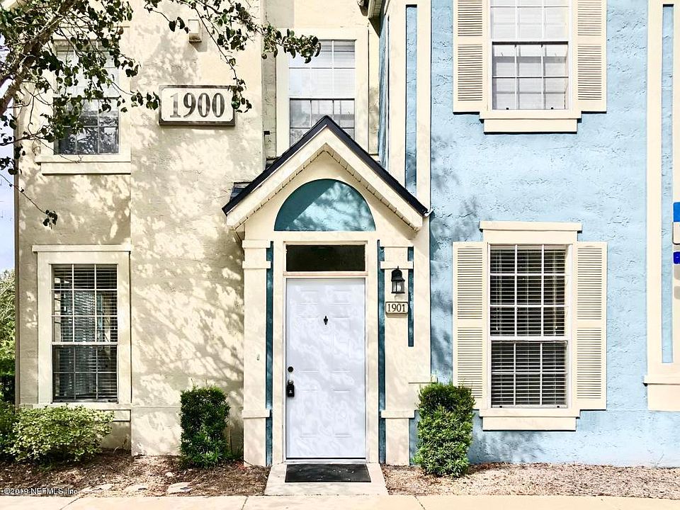 1st image of 13703 N Richmond Park Dr #1901