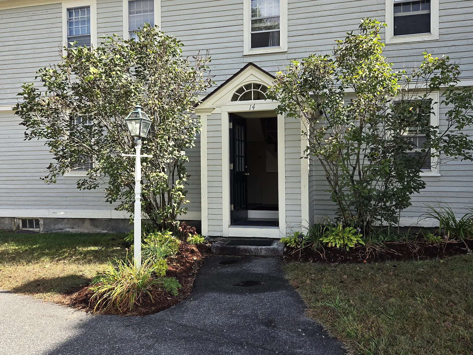 1 bed, 400 sqft, $1,200 — Photo 3