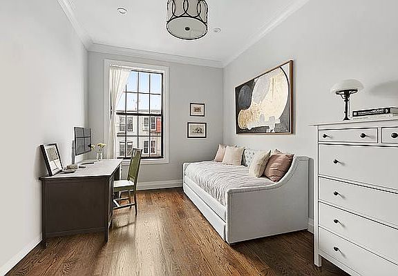 3rd image of 1333 Jefferson Ave #2
