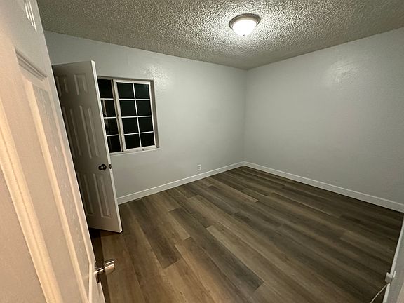 5th image of 4081 N Mountain View Ave