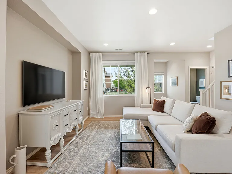 409 Noquet Ct — Photo 17