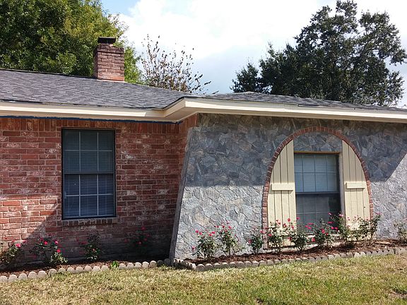 3rd image of 10411 Towne Oak Ln
