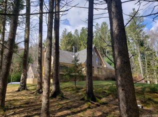49 Oxford Dr, White Lake, NY 12786