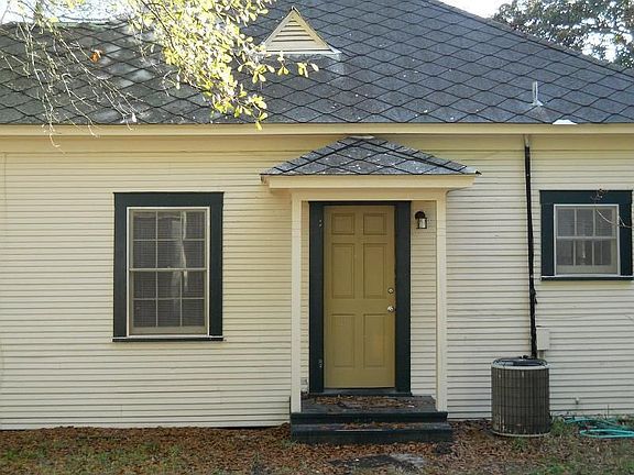 3rd image of 1420 21st St