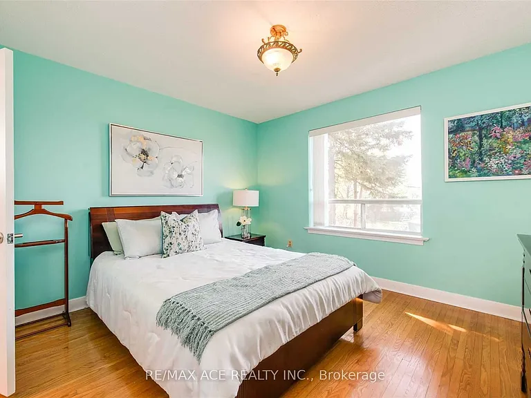 3715 Saint Clair Ave E #MAIN — Photo 8