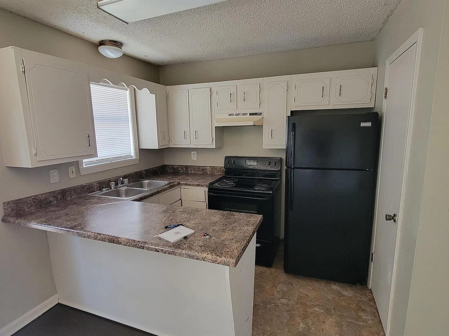 4005 East Nettleton Avenue - 4 — Photo 4