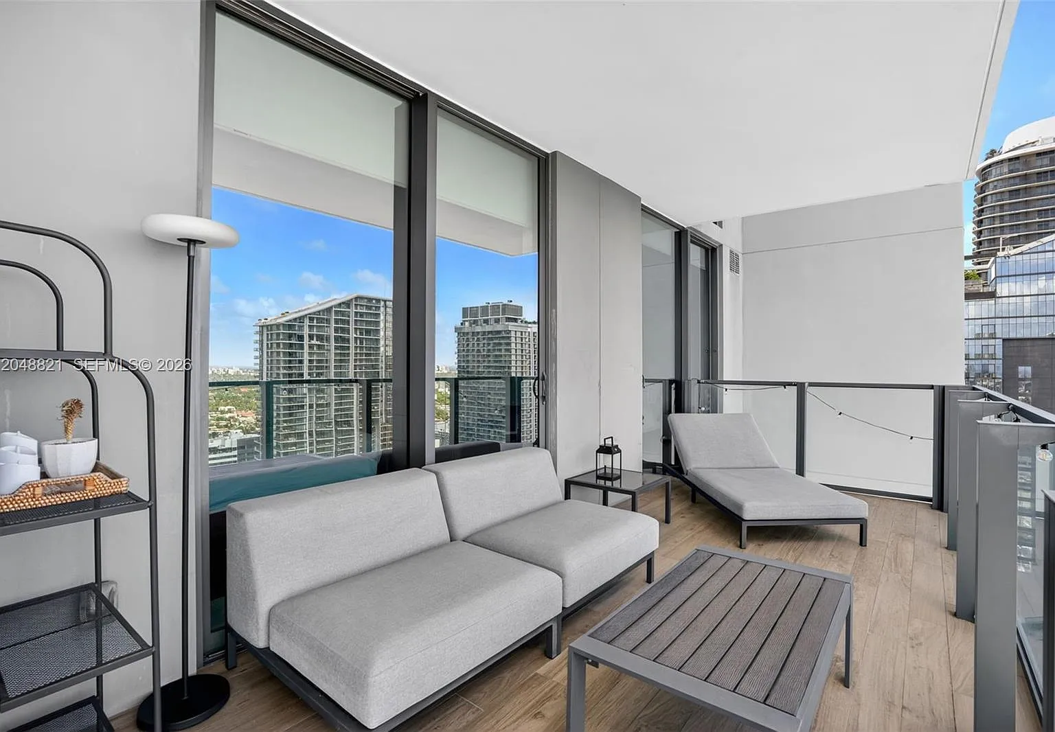 Reach Condo — Photo 3