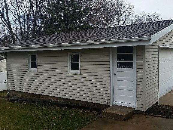 3rd image of 1006 Hillcrest Blvd