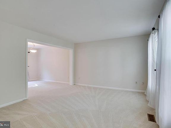 5th image of 1433 Flynn Ct