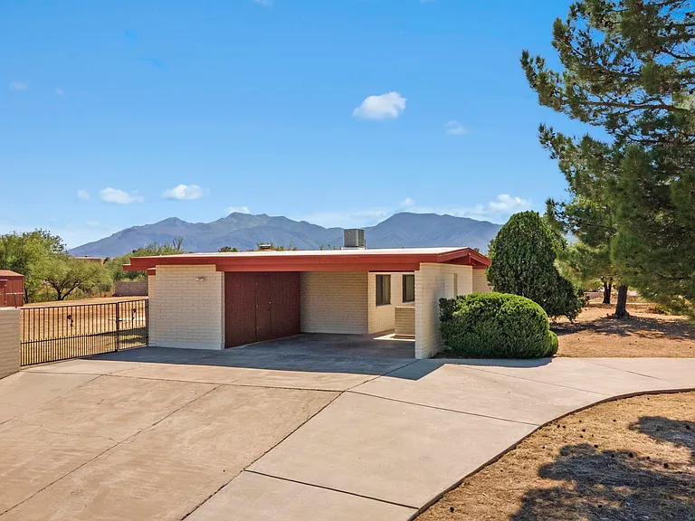 1398 Heather Dr — Photo 28