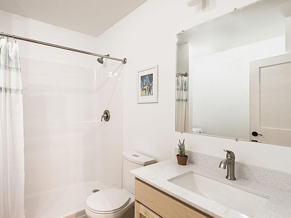 5th image of 15 W 37th St #104