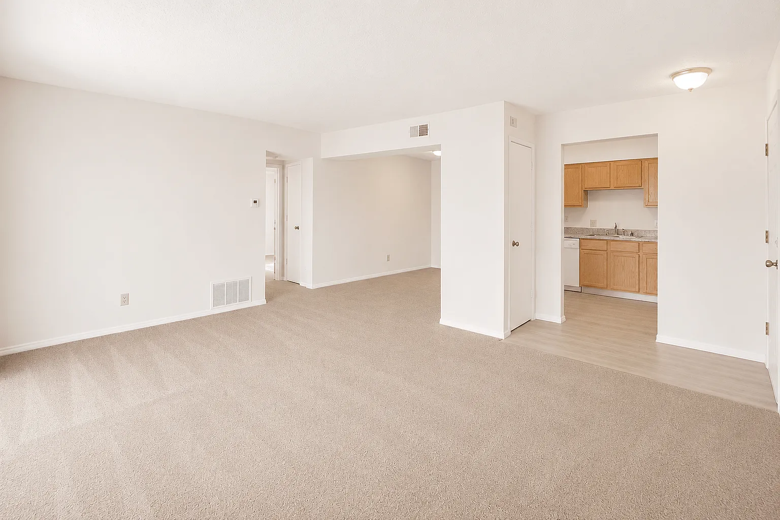 Waterstone Place Apartments — Photo 2
