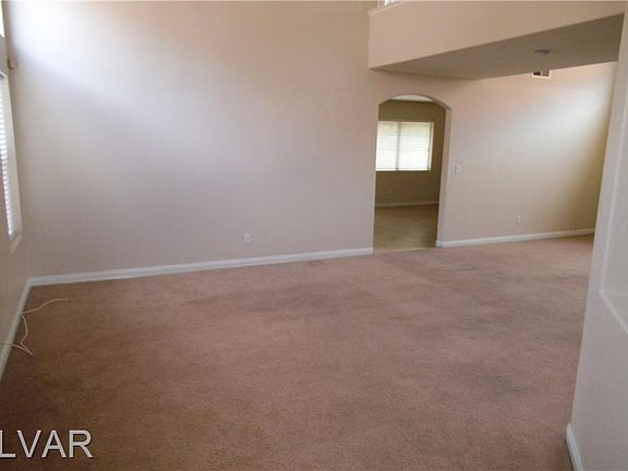 4th image of 1736 Mexican Poppy St