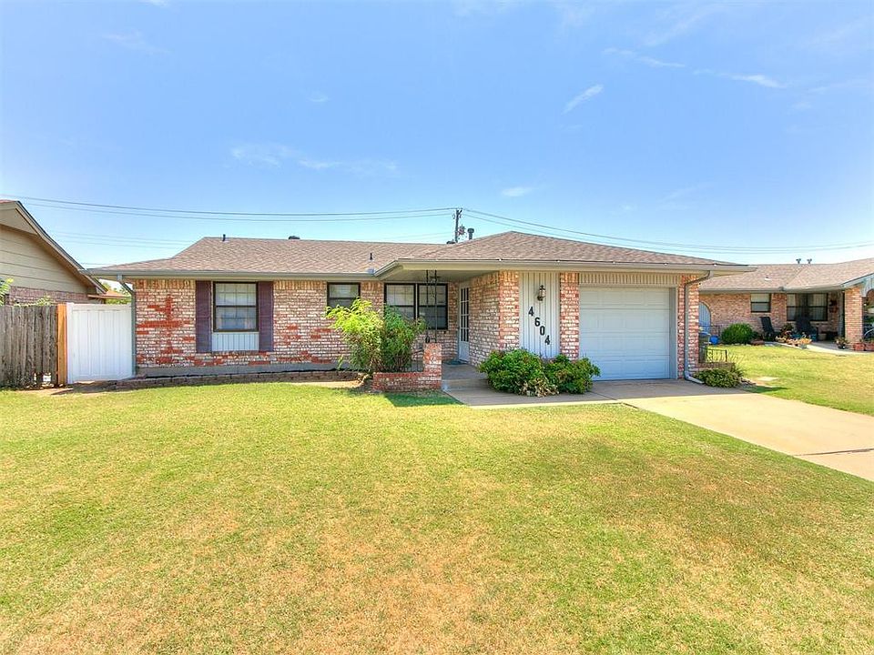 1st image of 4604 SE 42nd St