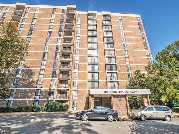 2nd image of 2311 Pimmit Dr APT 913