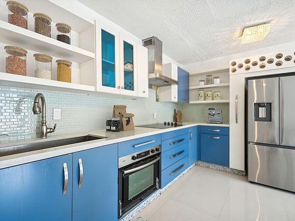 5th image of 2180 NE 67th Street #711