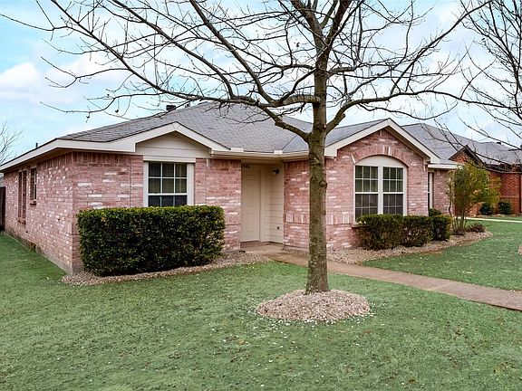 3rd image of 2946 Midbury Dr