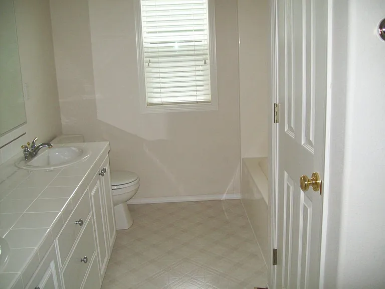 12556 NW Brimpton Ct — Photo 15
