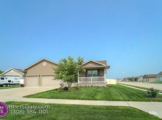 927 Joey Cir, Grand Island, NE 68803