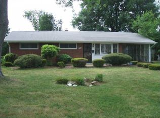 4609 Roundhill Rd, Alexandria, VA 22310