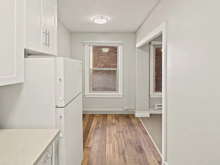 Cornelius Apartments — Photo 15