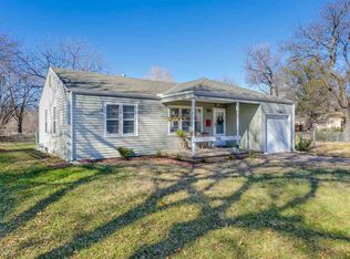 2101 S Green Acres Dr, Wichita, KS 67218