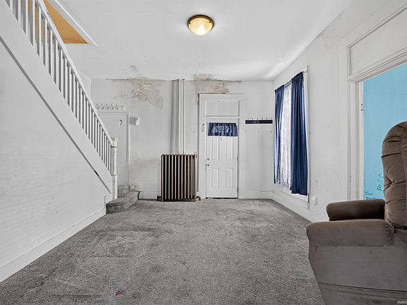 3rd image of 462 Lincoln Ave