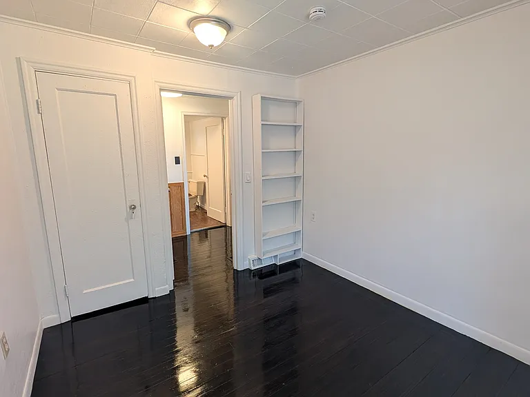 11408 E Empire Ave — Photo 14